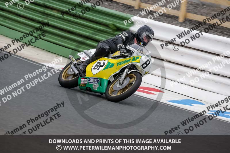 Vintage motorcycle club;eventdigitalimages;mallory park;mallory park trackday photographs;no limits trackdays;peter wileman photography;trackday digital images;trackday photos;vmcc festival 1000 bikes photographs